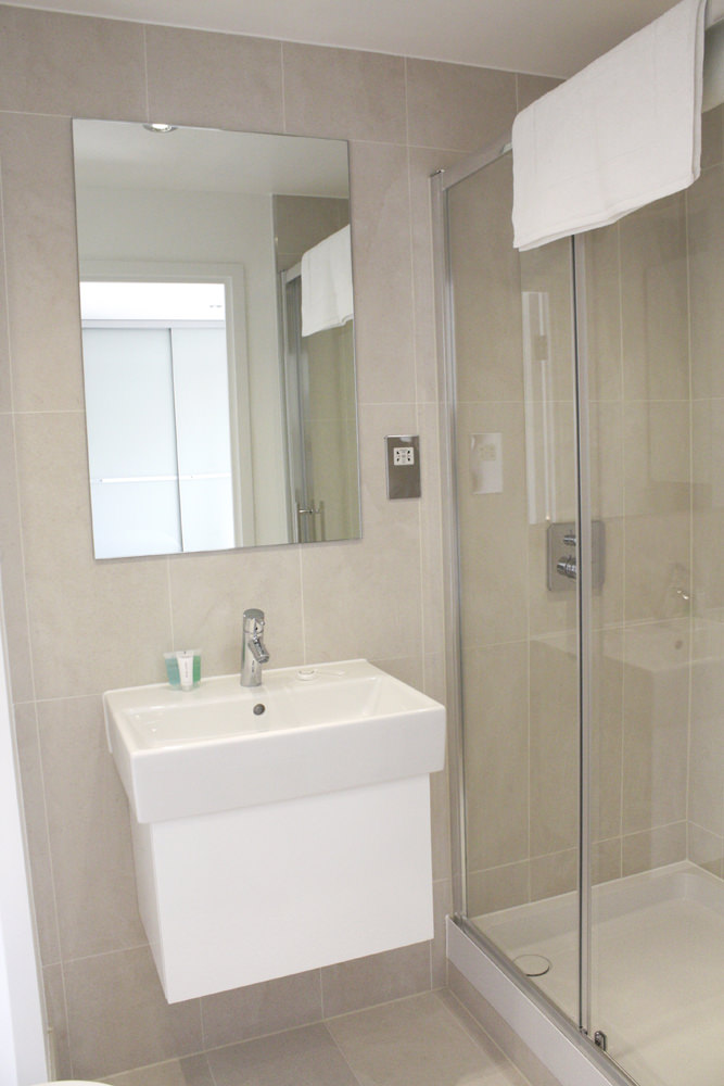 Serviced Apartments in Portobello Road. Modern with Balconies