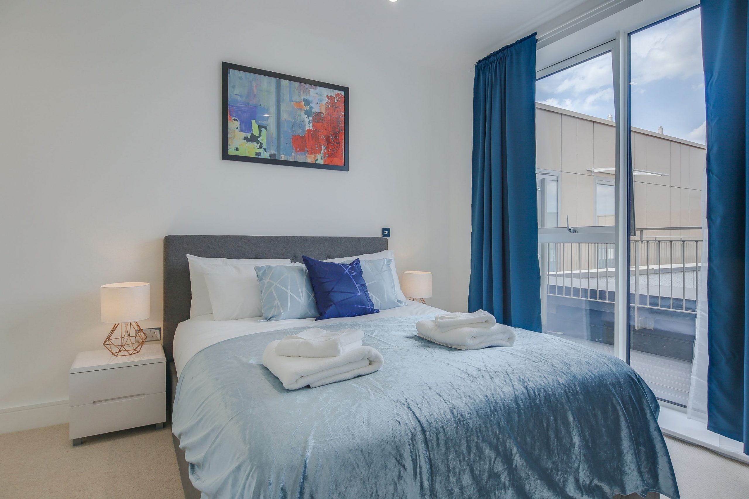 Heathrow Trinity Square London Serviced Apartments